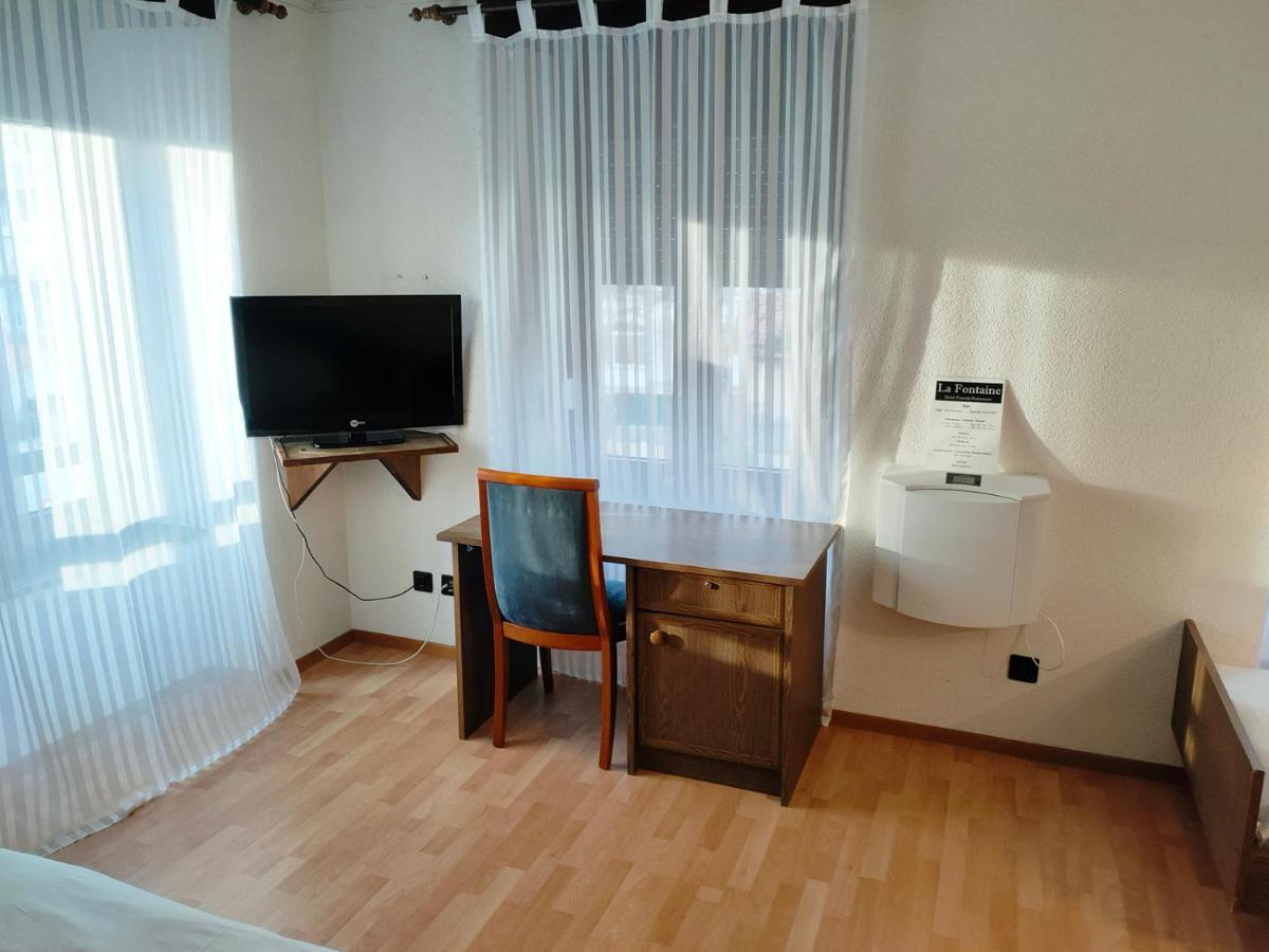 Hotel La Fontaine Saint-Imier Екстериор снимка