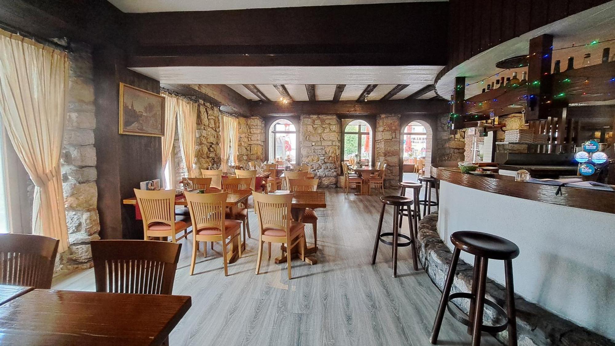 Hotel La Fontaine Saint-Imier Екстериор снимка