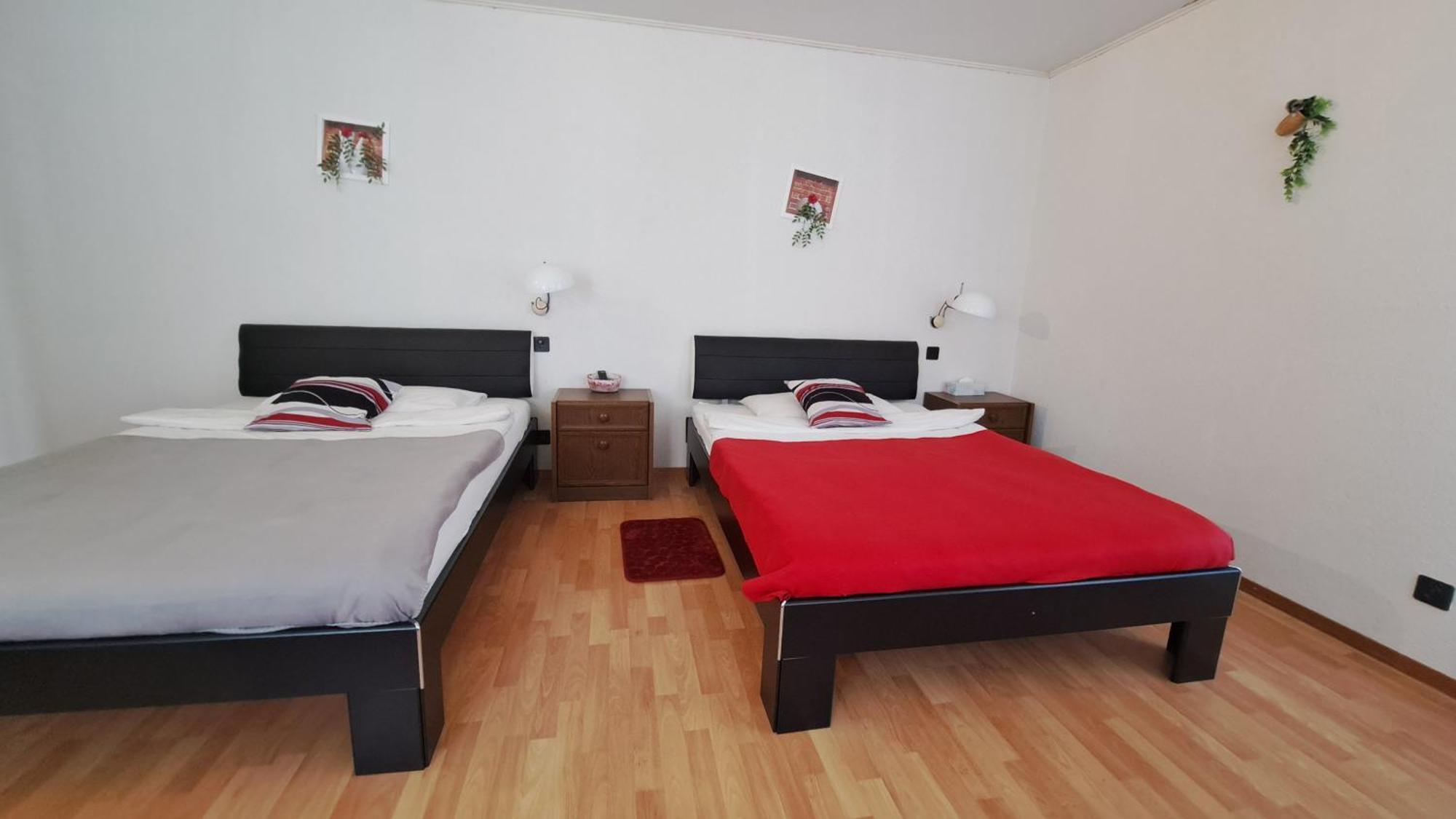 Hotel La Fontaine Saint-Imier Екстериор снимка