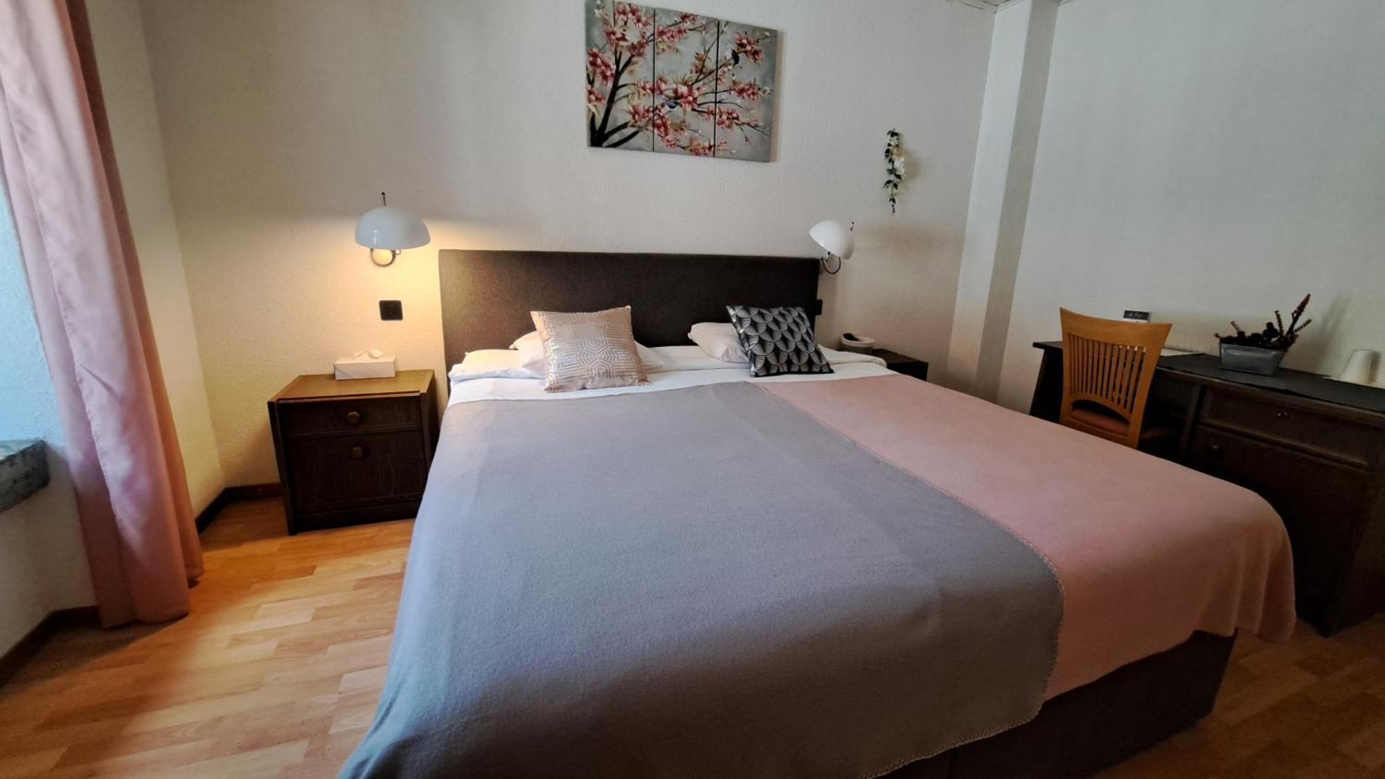 Hotel La Fontaine Saint-Imier Екстериор снимка