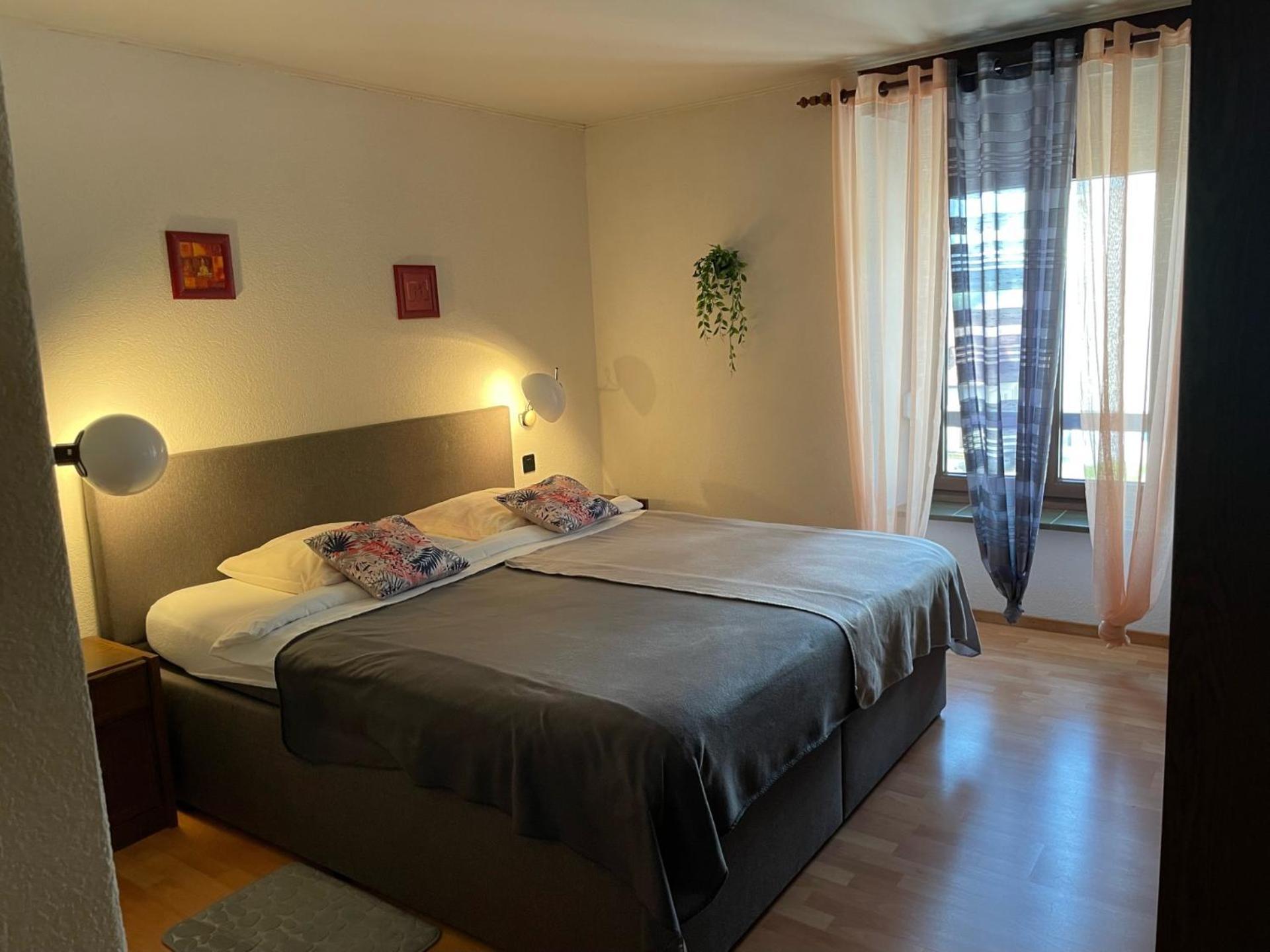 Hotel La Fontaine Saint-Imier Екстериор снимка