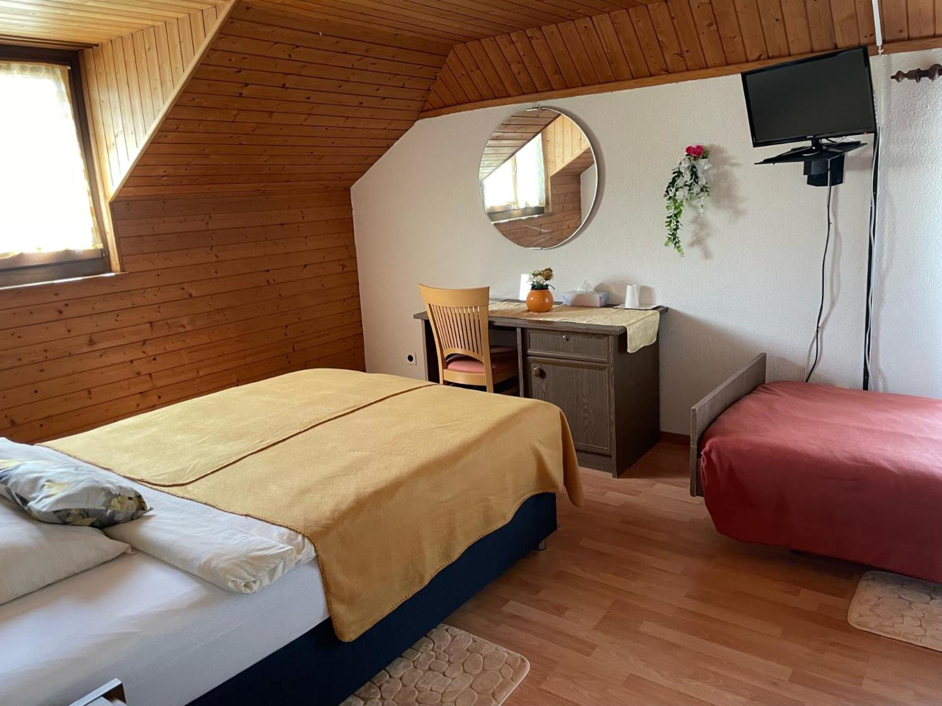 Hotel La Fontaine Saint-Imier Екстериор снимка